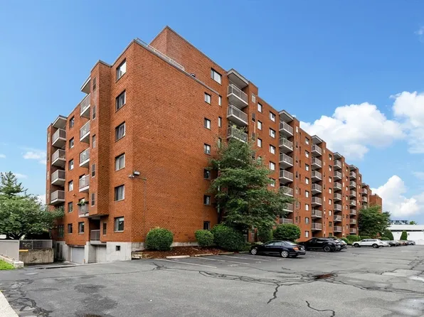 30 Revere Beach Pkwy APT 107, Medford, MA 02155