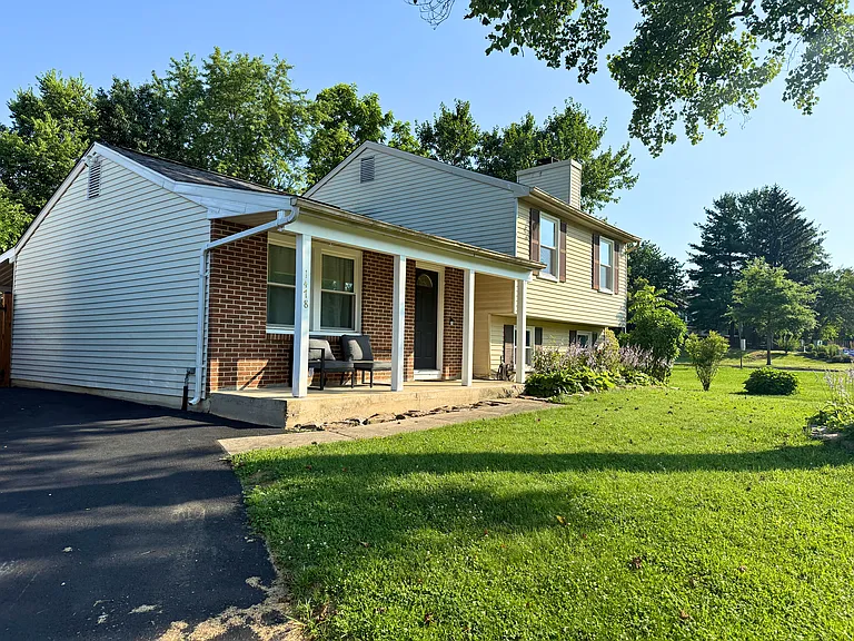 1478 Eden Dr — Photo 2