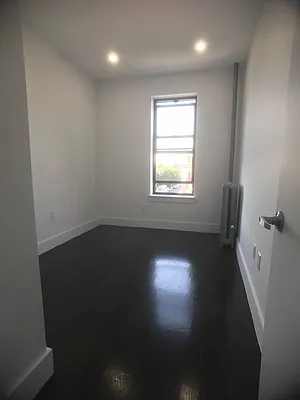 Rented by City Prime Commercial Realty  | media 2