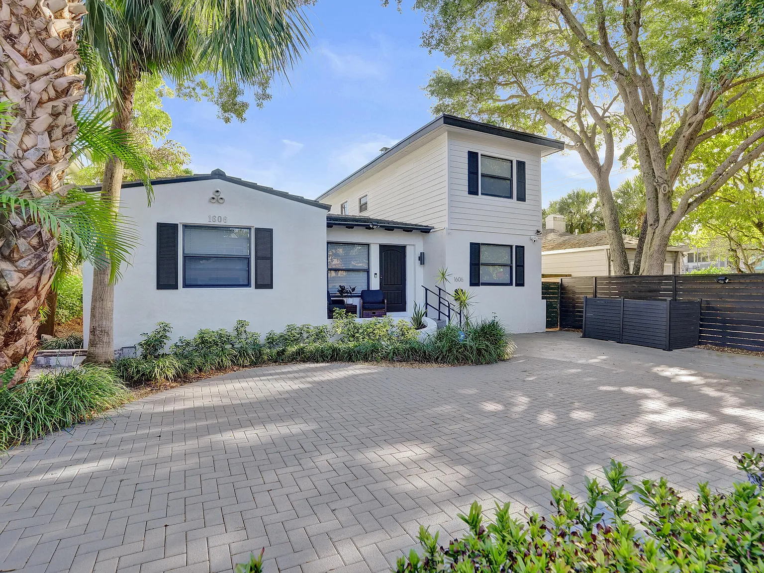 3 bed, 2.0 bath, 1893 sqft, $10,000 — Photo 4