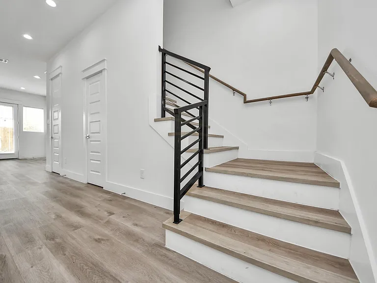 5402 Margarita St — Photo 18
