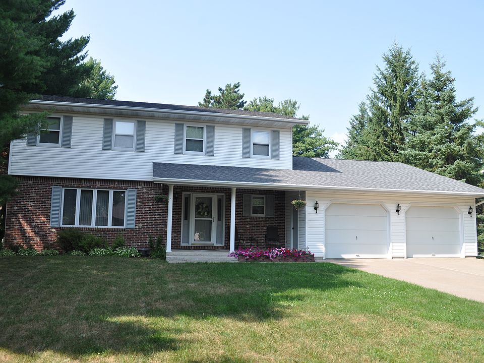 1st image of 712 Becher Dr