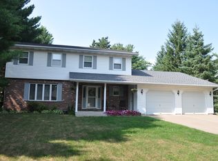 712 Becher Dr, Wausau, WI 54401