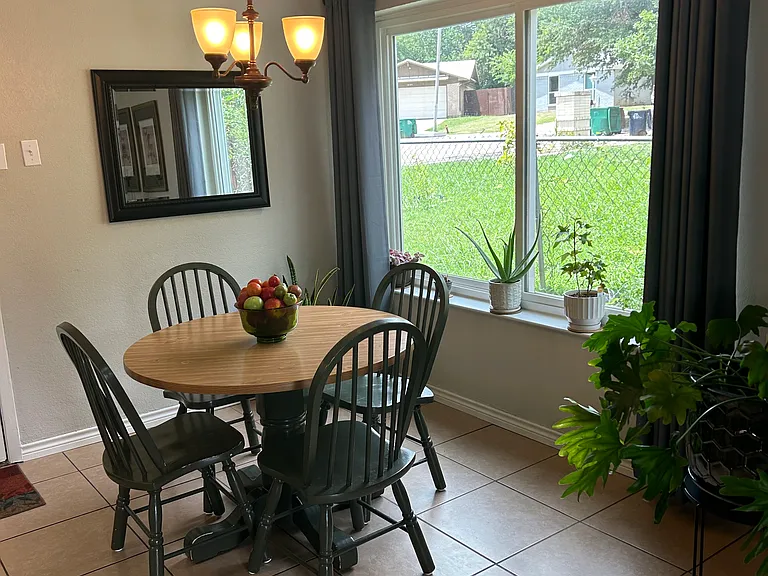 1609 White Oak Ct — Photo 6