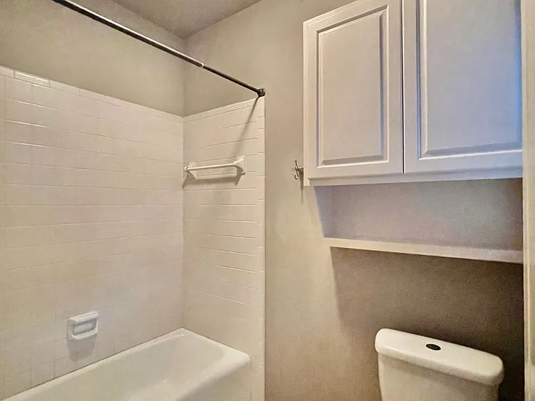 300 Quarry Spring Dr — Photo 21