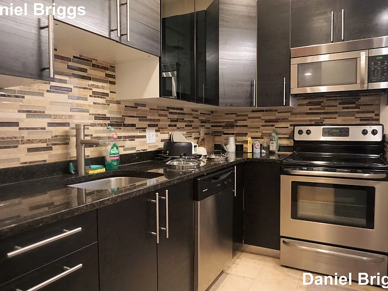 1801 Beacon St #4 — Photo 6
