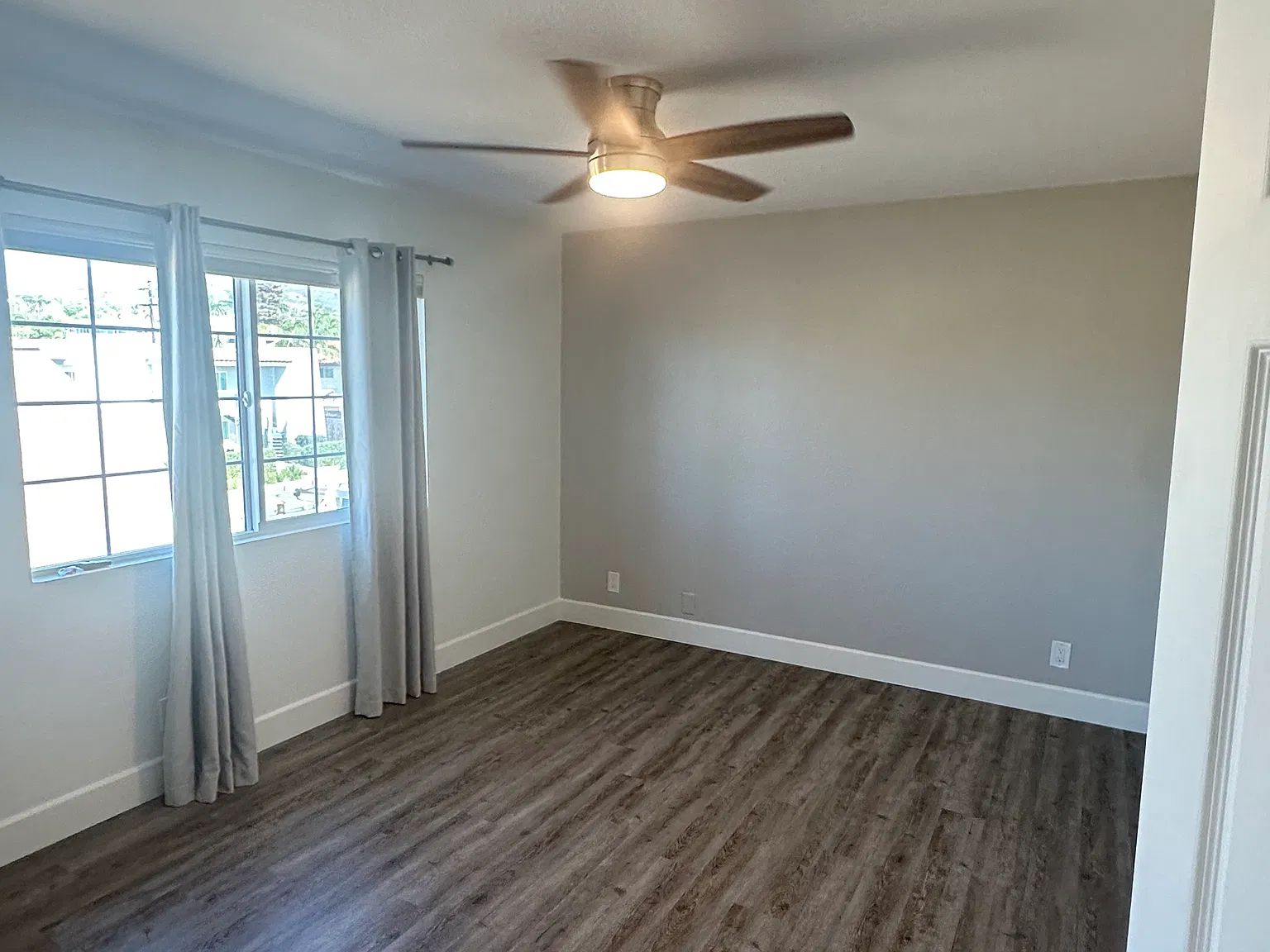 2 bed, 1250 sqft, $4,200 — Photo 4