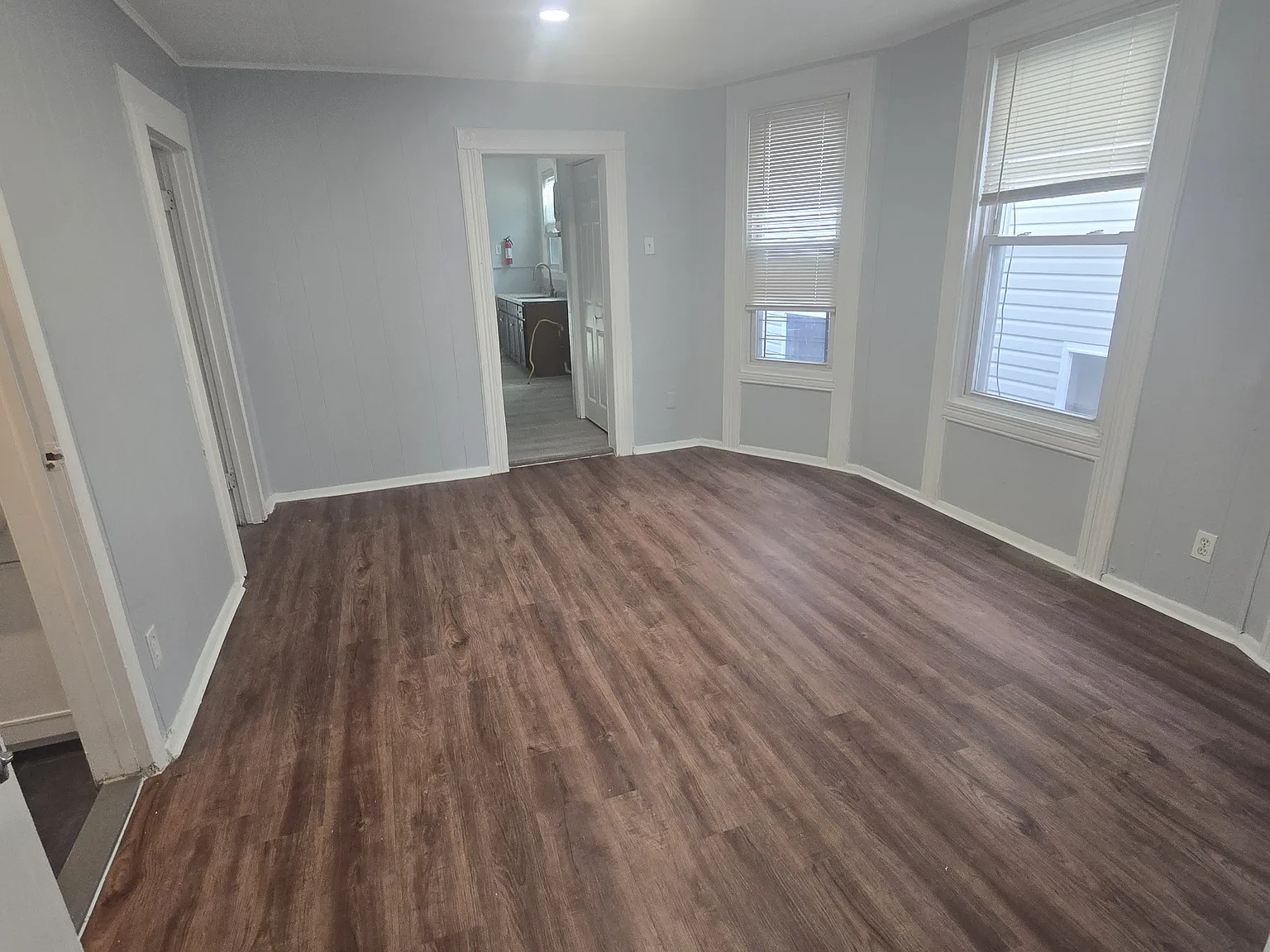 3 bed, $2,200 — Photo 3