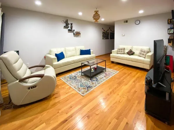 620 N Ahwanee Ter #620, Sunnyvale, CA 94085