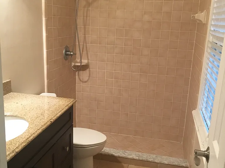 5207 SW 86th Ter — Photo 3