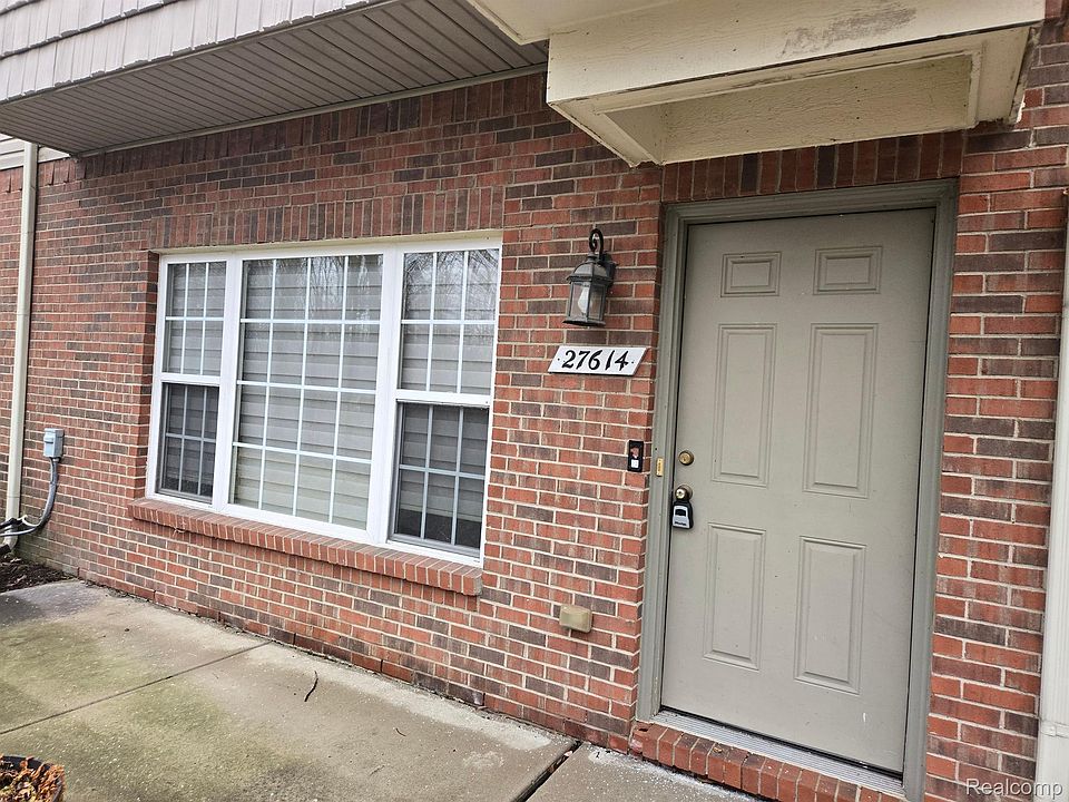 1st image of 27614 Hidden Oaks Dr