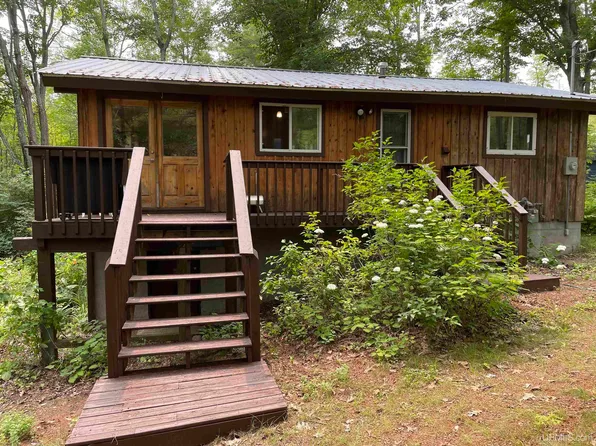 22253 Massie Rd, Chassell, MI 49916