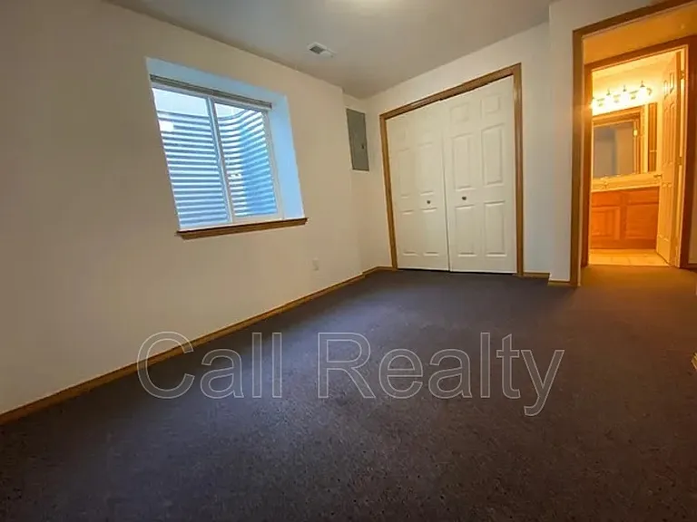 921 S Shelley Lake Ln — Photo 12