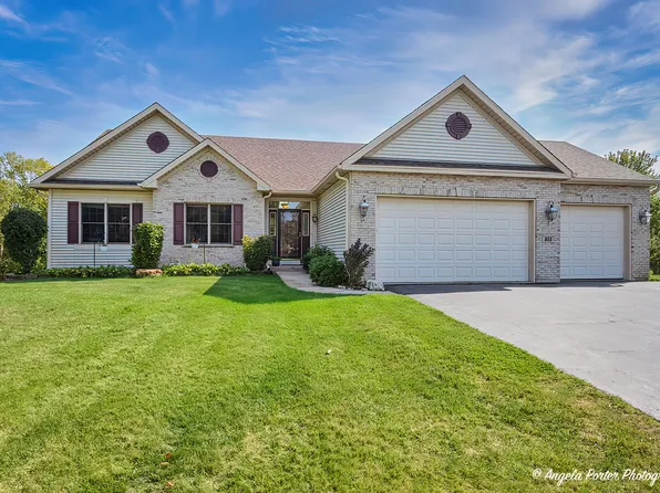 955 Heather Glen Ct, Antioch, IL 60002