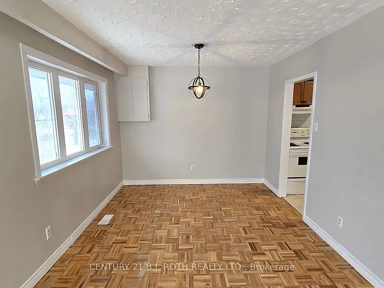 41 Bayview Dr #UPPER — Photo 6