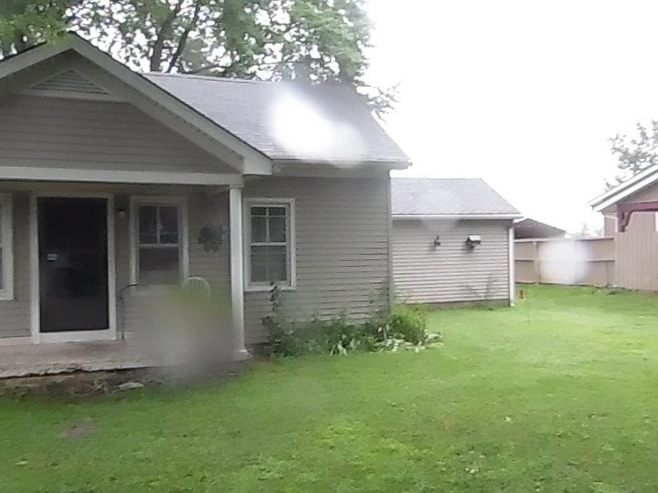 1st image of 210 Orchard St