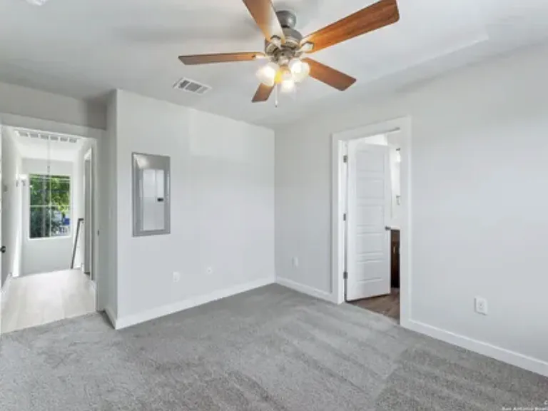 810 S Walters St #102 — Photo 14