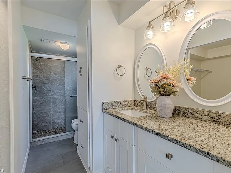 9600 Victoria Ln #108 — Photo 14