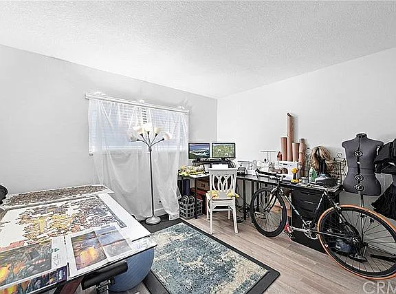 240 W Mariposa #A — Photo 7
