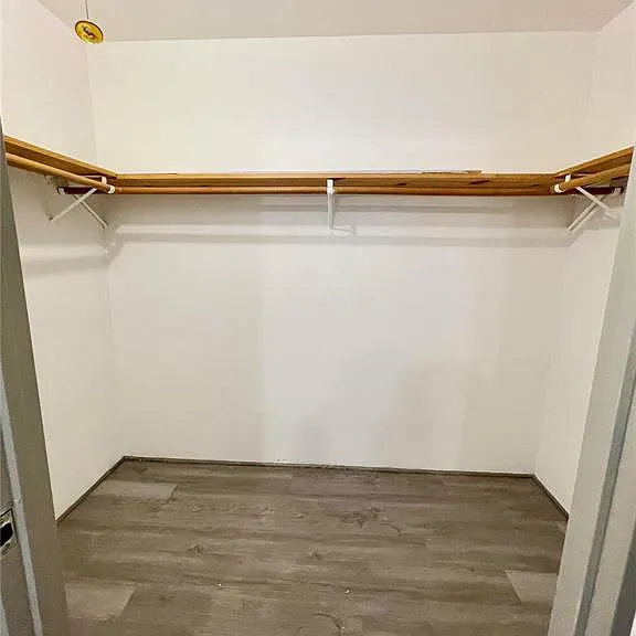 113 Derbyshire Dr — Photo 10