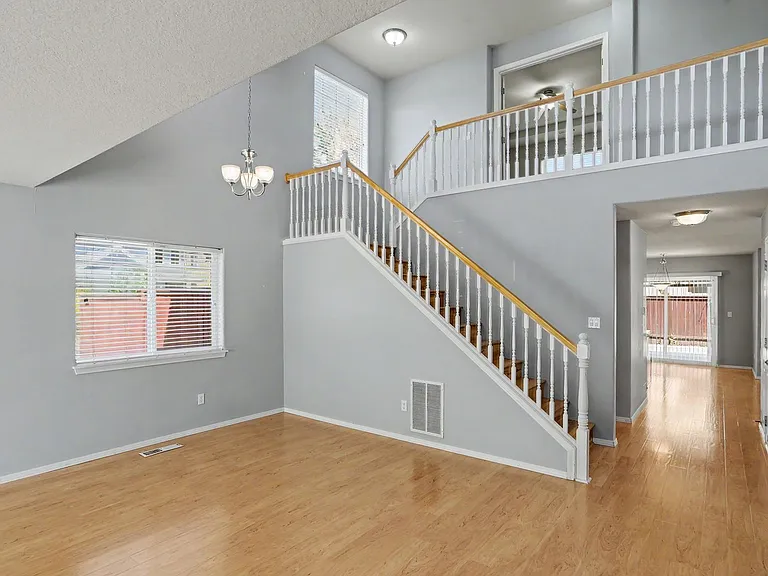 305 Casting St SE — Photo 11