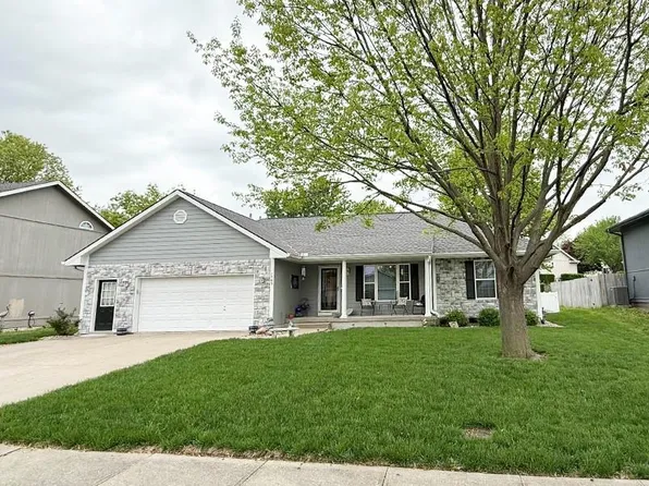 1703 Marble Dr, Kearney, MO 64060