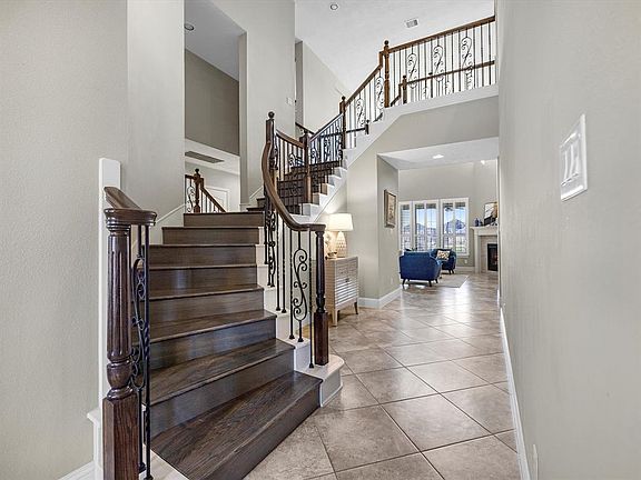 3rd image of 27319 Liberty Heights Ln