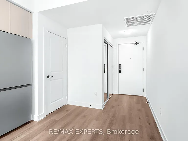 2075 Lakeshore Rd #910 — Photo 10