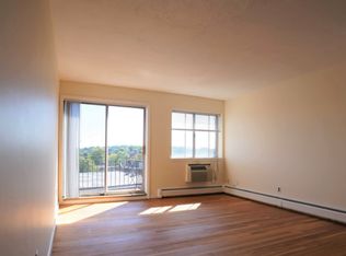 95 Sutherland Rd APT 2B, Brighton, MA 02135