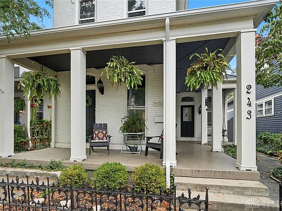 5th image of 243 Green St
