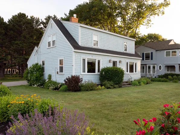 1052 Kings Highway, Kennebunkport, ME 04046