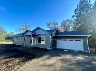 8302 Semiahmoo Dr, Blaine, WA 98230