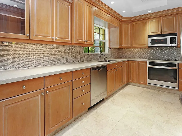 1030 Polk St — Photo 10