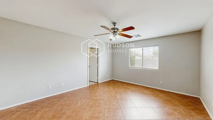 1973 E Lusitano Loop — Photo 11
