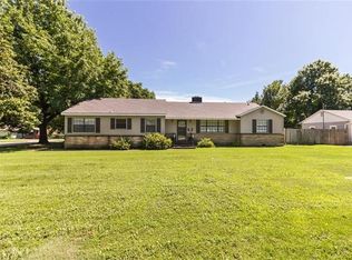 1311 Rogers Ave, Springdale, AR 72764