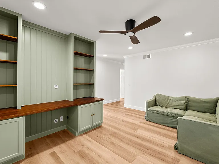 25392 Neptune Dr — Photo 34