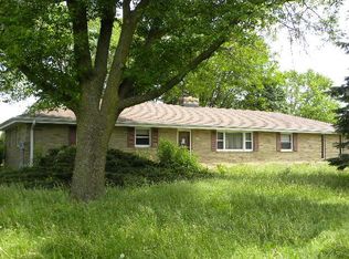 126 Erin Rd, Oconomowoc, WI 53066