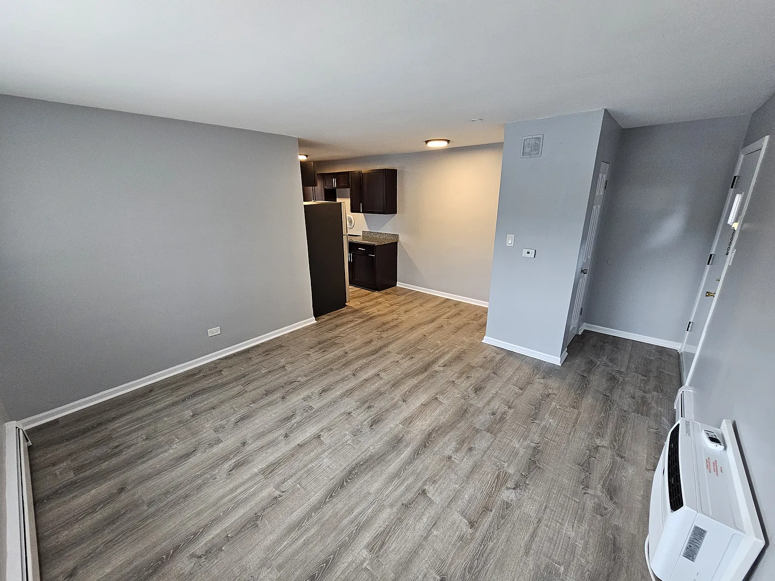 1 bed, $1,300 — Photo 2