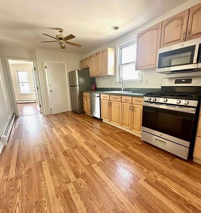 1st image of 224 Pierre Ave Floor 2