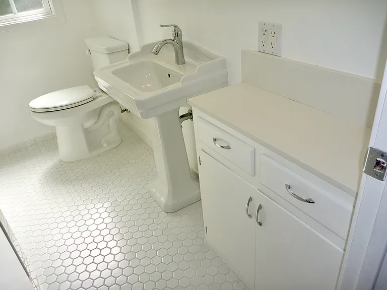 845 Flower Ave — Photo 36