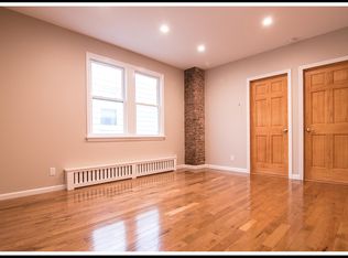 6717 79th St, Middle Village, NY 11379