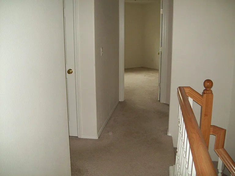 12556 NW Brimpton Ct — Photo 11