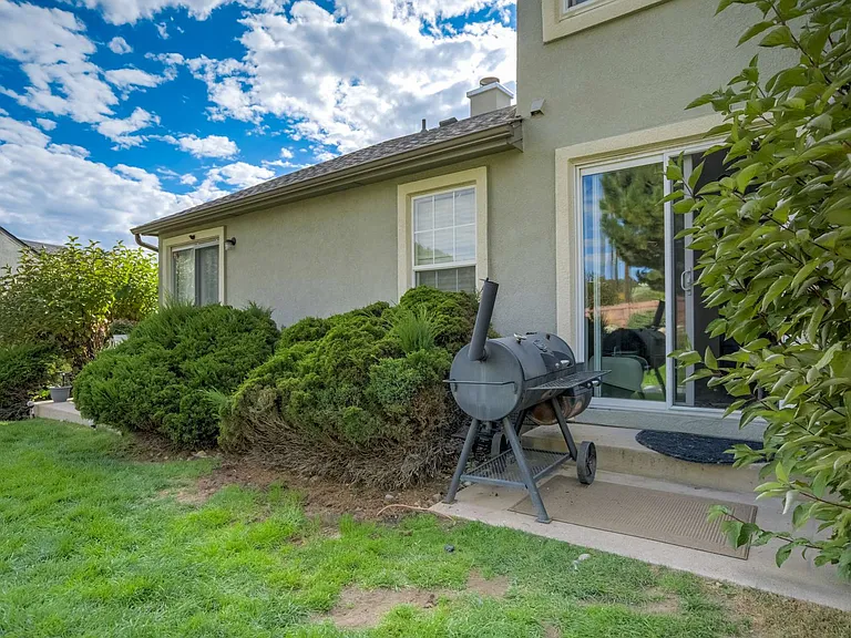 2544 Blazek Loop — Photo 31