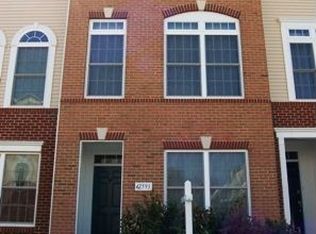 42593 Homefront Ter, Chantilly, VA 20152