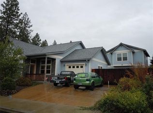 13 Wildwood Dr, Eagle Pt, OR 97524
