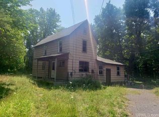 19821 No 2 Rd, Hancock, MI 49930