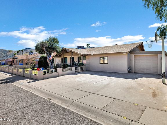 3rd image of 1521 W Thunderbird Road