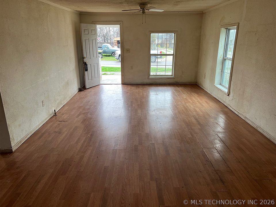 2nd image of 314 N Hope St