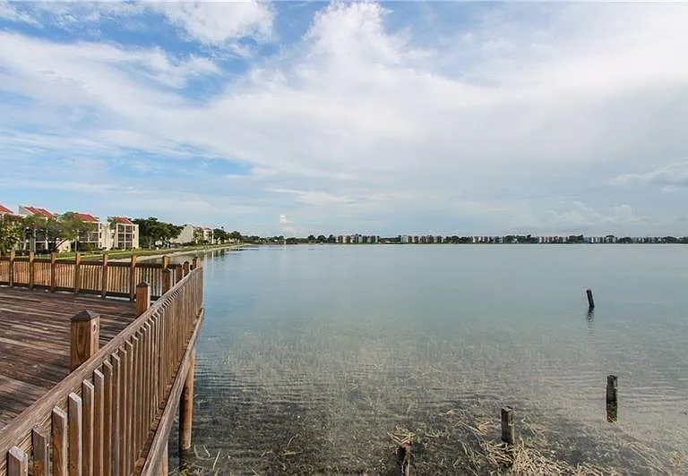 109 Lake Emerald Dr #110 — Photo 32