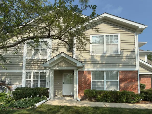 322 Winfield Ct, Schaumburg, IL 60194